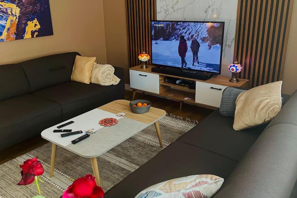 イスタンブールSisli Osmanbey Taksim Large Terrace, Quietness And Spaceアパートメント エクステリア 写真
